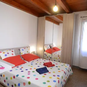 ** Bed & Breakfast A Mos Veure Italia